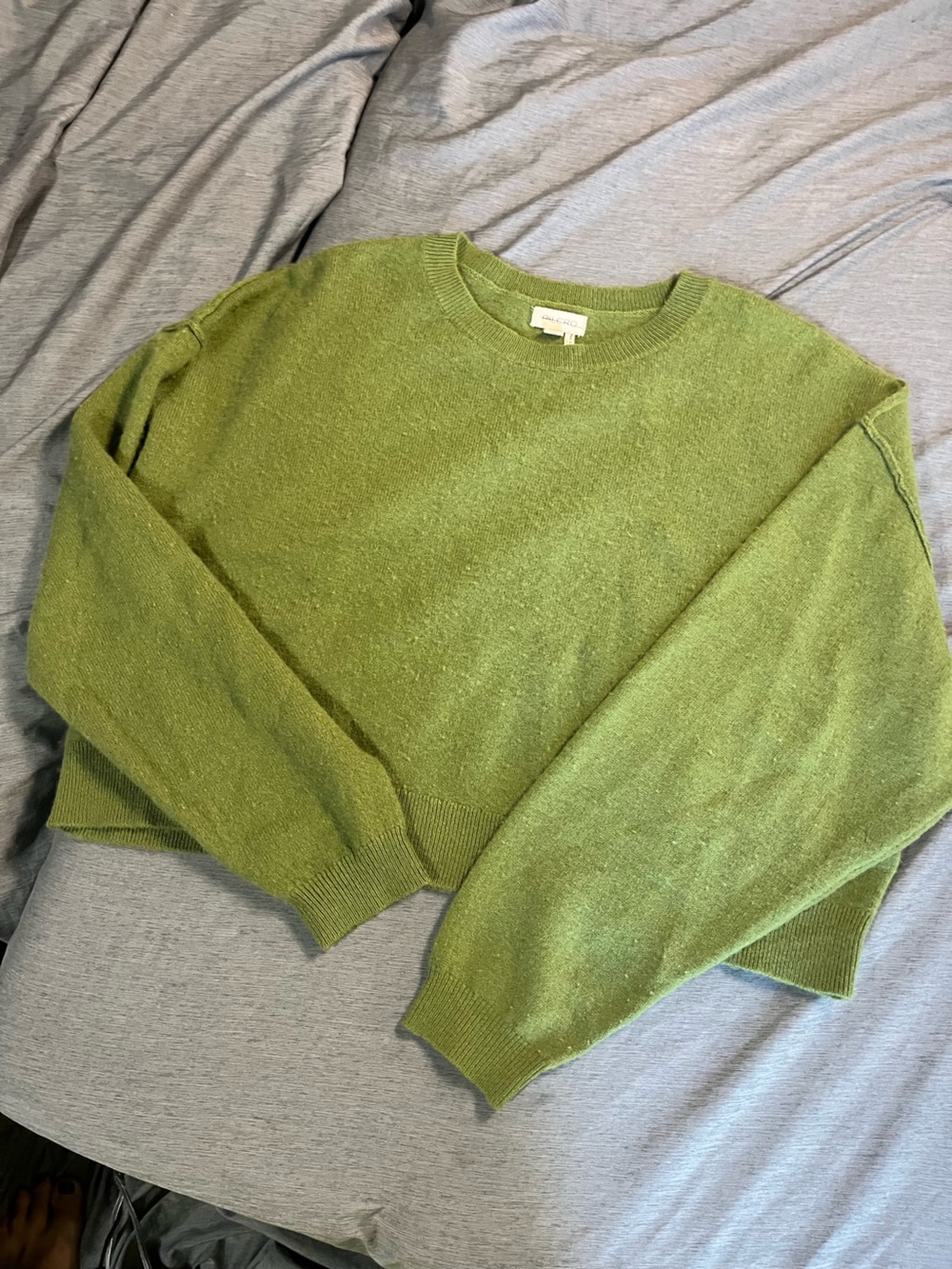 Pilcro Olive Crewneck Sweater in Moss Green Cashmere collection 100%